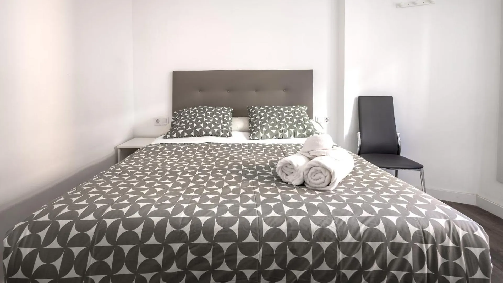 Lagunillas Suite Malaga Apartment